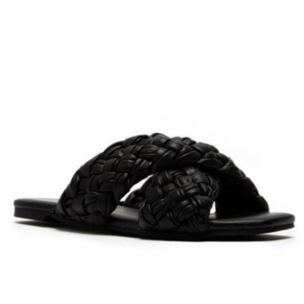 !! NEW !! Braided Slide Sandals in Black